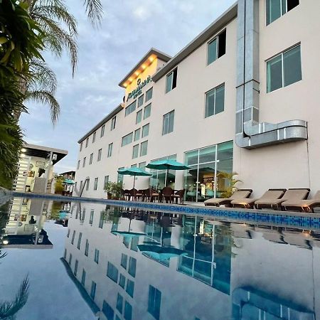 Aquamarina Hotel Manta Luaran gambar