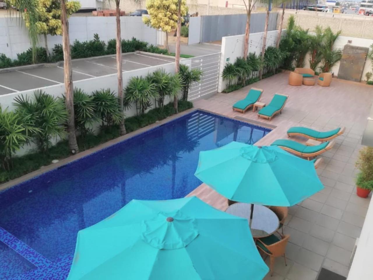 Aquamarina Hotel Manta Luaran gambar