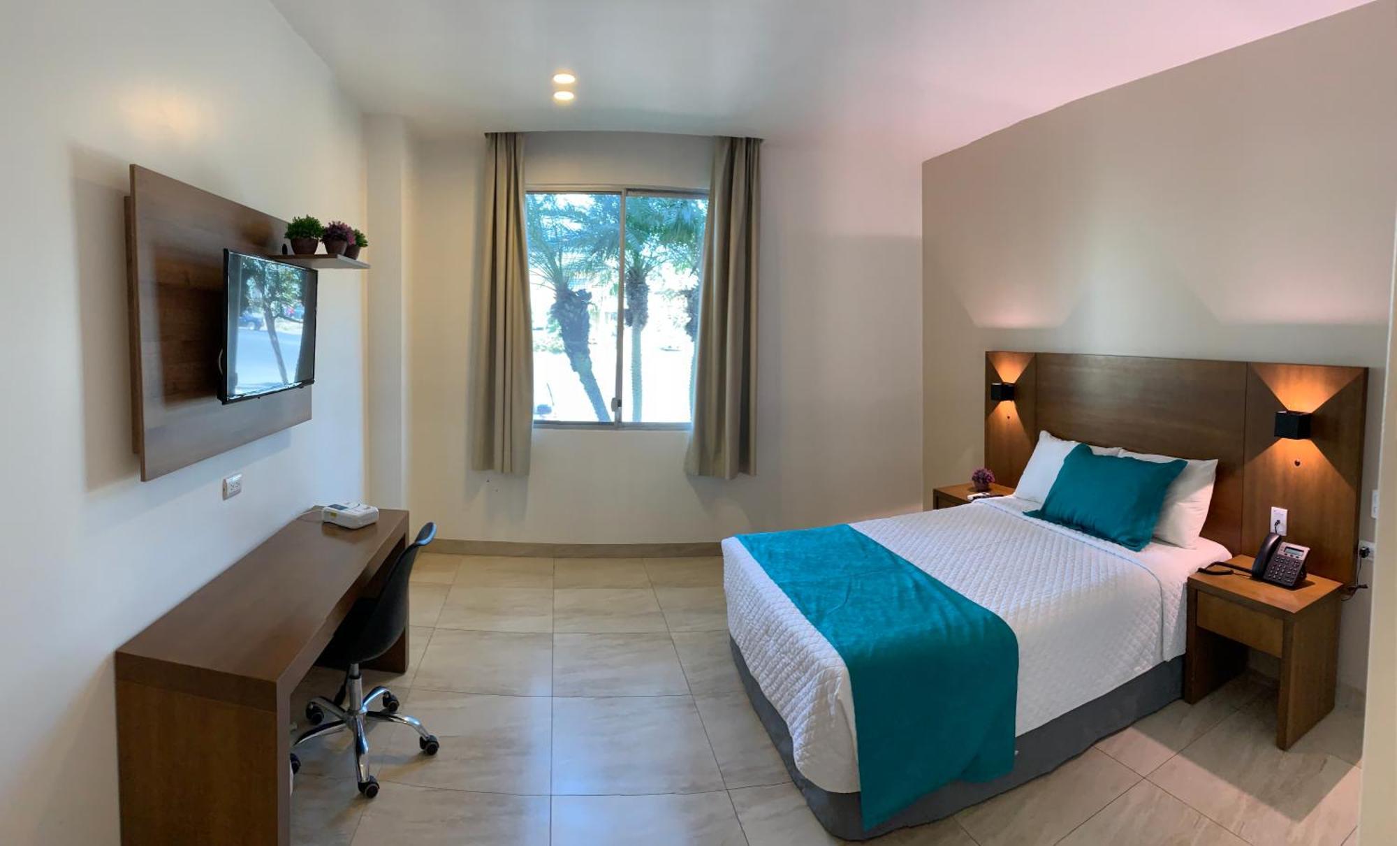 Aquamarina Hotel Manta Luaran gambar