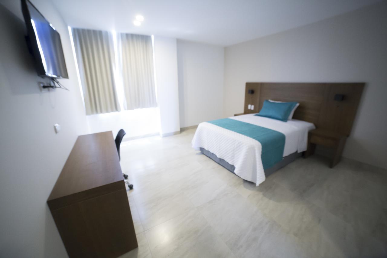 Aquamarina Hotel Manta Luaran gambar