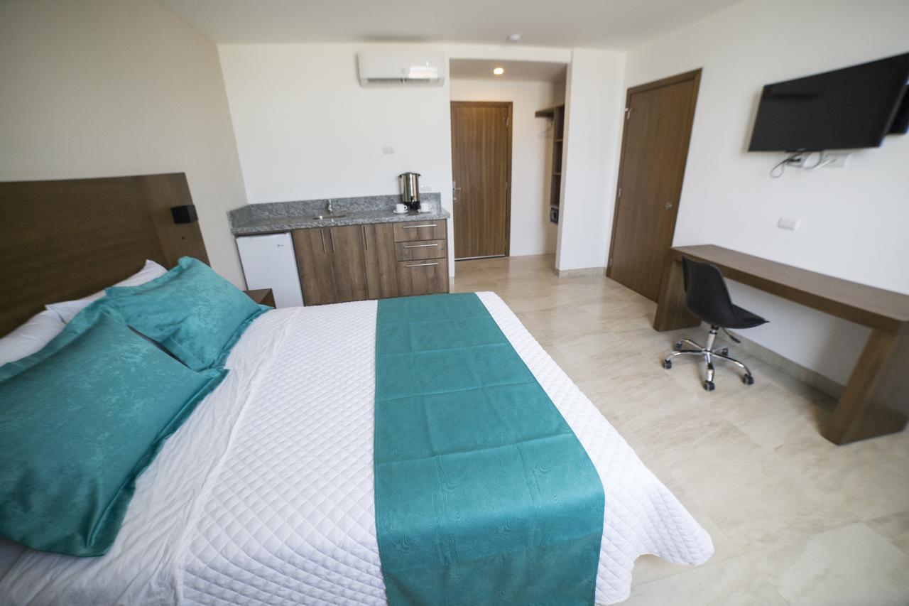 Aquamarina Hotel Manta Luaran gambar