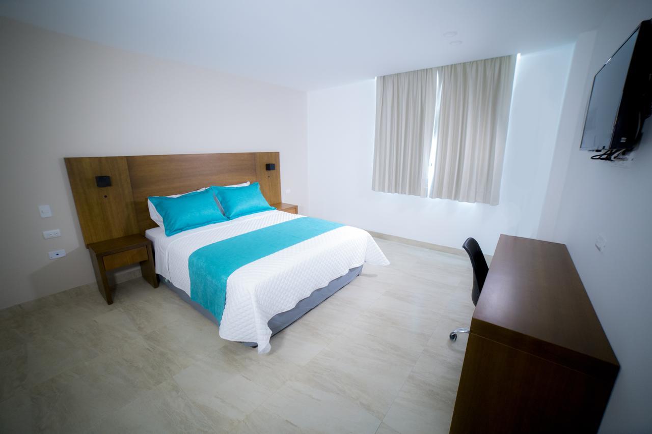Aquamarina Hotel Manta Luaran gambar